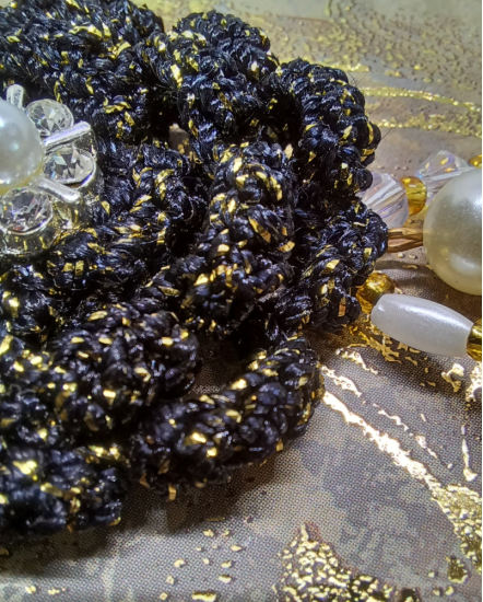 Háčkované  dizajnové náušnice "Festival módy,dizajnu a umenia"